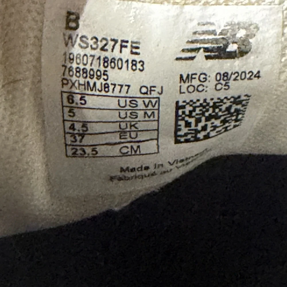 New Balance 327 Sneaker Women's Size 6.5 MS327FE